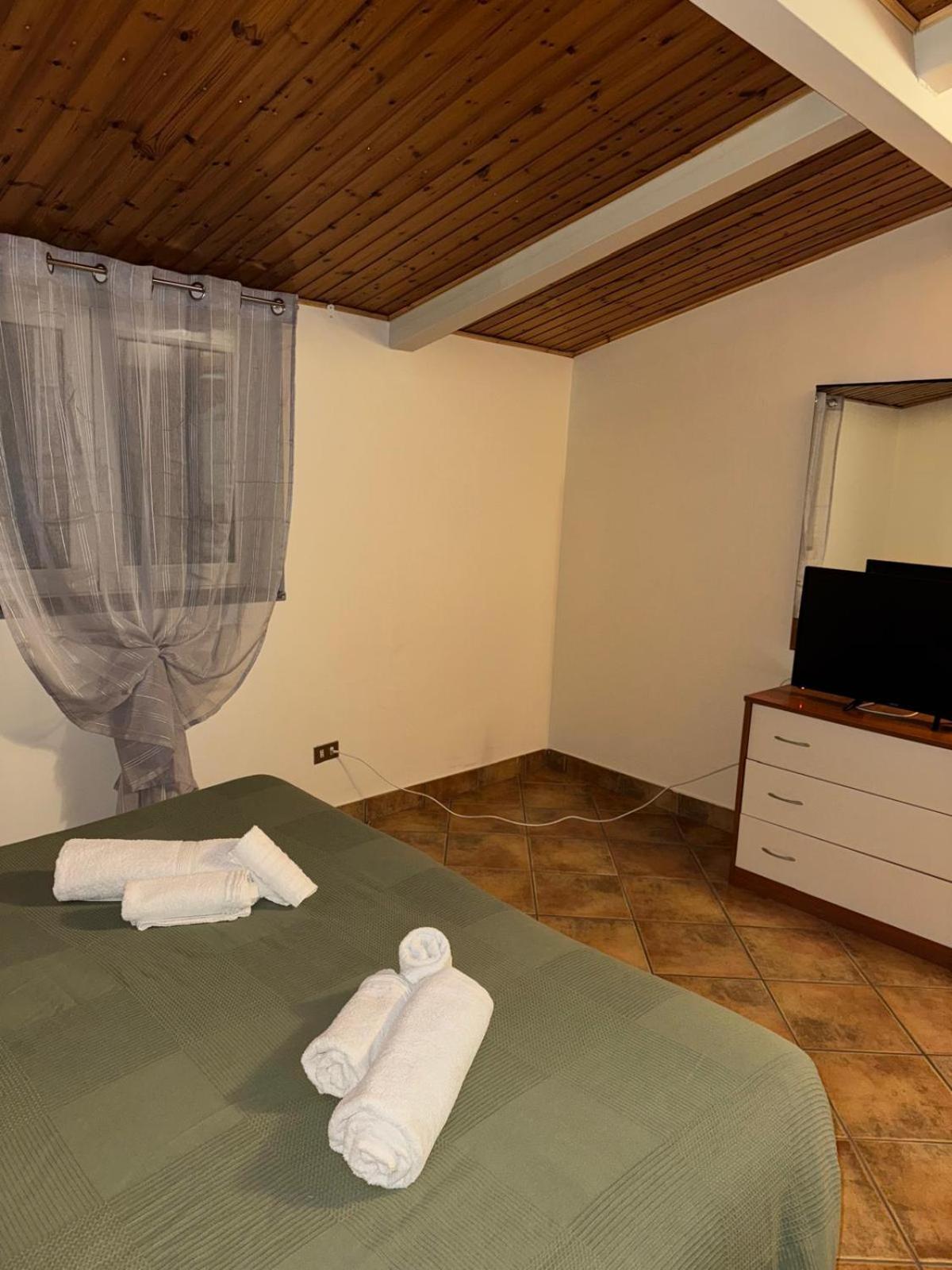 Peri Peri Etna Guest House Montargano Buitenkant foto